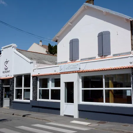 Logis Le Petit Trianon Saint-Brevin-les-Pins
