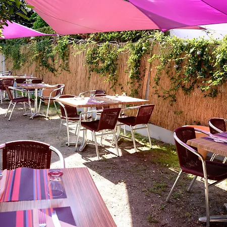 Logis Le Petit Trianon Saint-Brevin-les-Pins