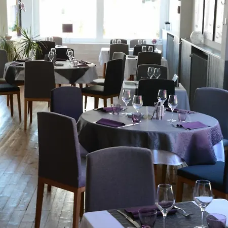 Logis Le Petit Trianon 2* Saint-Brevin-les-Pins