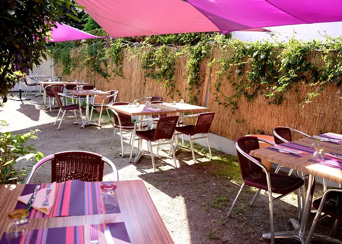 Logis Le Petit Trianon Saint-Brevin-les-Pins