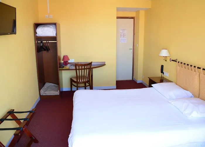 Logis Le Petit Trianon Hotel Saint-Brevin-les-Pins