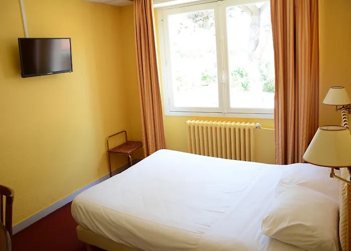 Logis Le Petit Trianon Saint-Brevin-les-Pins