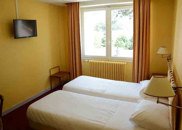 Logis Le Petit Trianon Hotel Saint-Brevin-les-Pins