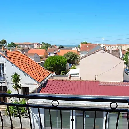 Logis Le Petit Trianon מלון 2*