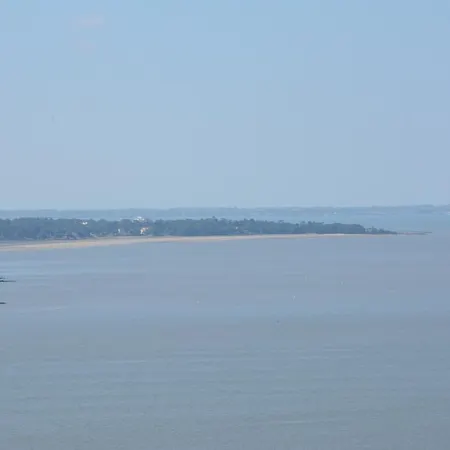 Hotel Logis Le Petit Trianon