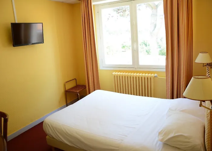 Logis Le Petit Trianon Hotel Saint-Brévin-les-Pins